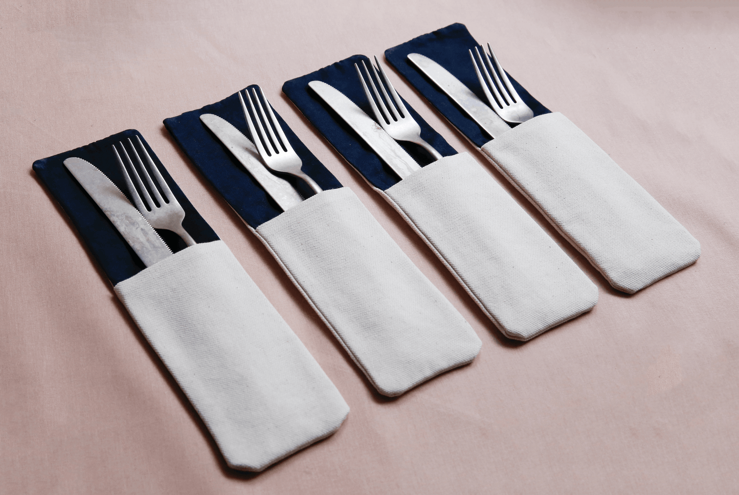 Bo Cutlery Holders Set