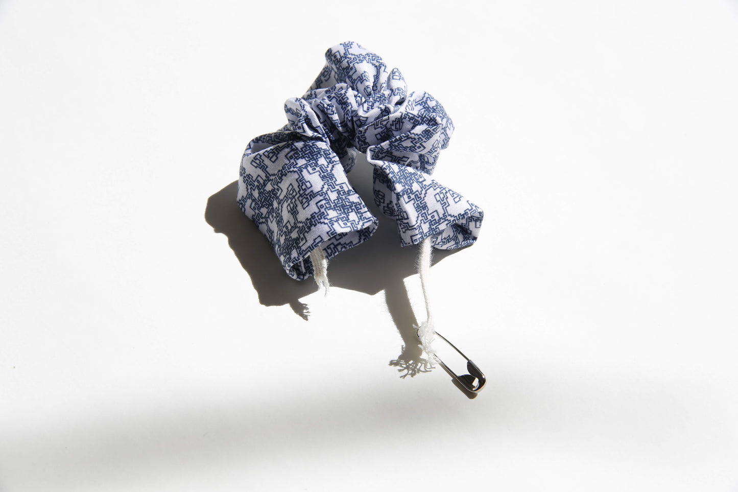 DIY: Sewing pattern Scrunchie
